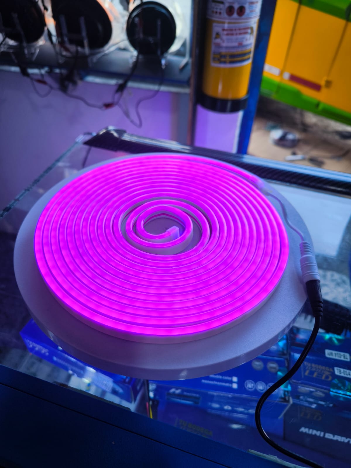 Vista 3 de CINTA NEON 12 VOLTIOS (FLEX) - NEOFLEX: NARANJA